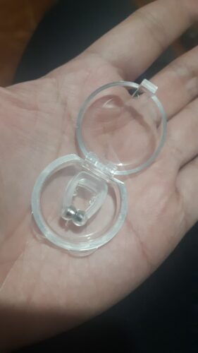 קליפסים מגנטים למניעת נחירות photo review